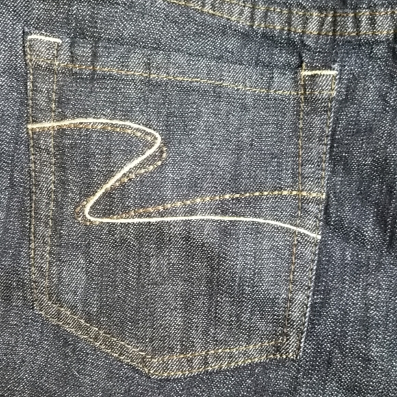 Liz & Co. Jeans with Pocket Zipper Detailing 12 - Picture 6 of 9